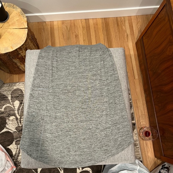 NWOT. Joe Fresh grey stretchy skirt. - Picture 2 of 2